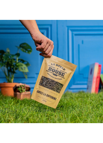 Fumier déshydraté pour un engrais 100% naturel - 250 gr